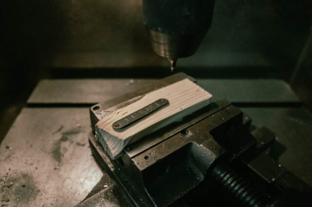 Ausbohren der alten Nieten