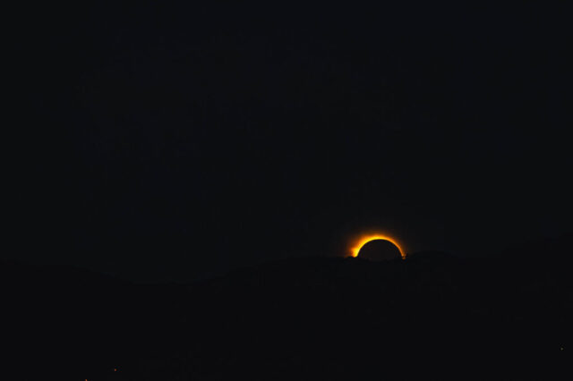 die verdeckte Sonne über den Bergen von Mallorca - Wow!